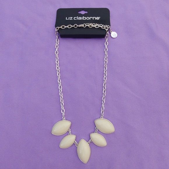 Liz Claiborne Silver & Cream Necklace!!! - Picture 8 of 8